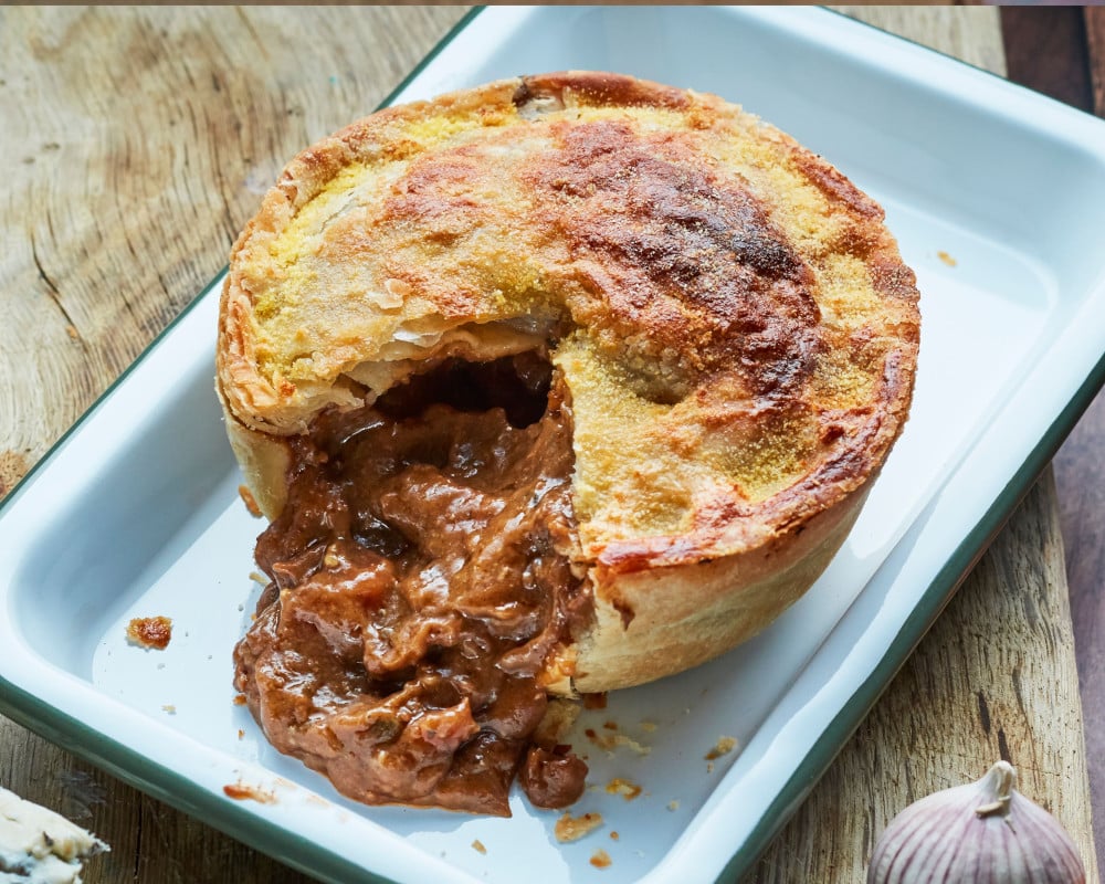 Steak and stilton pie