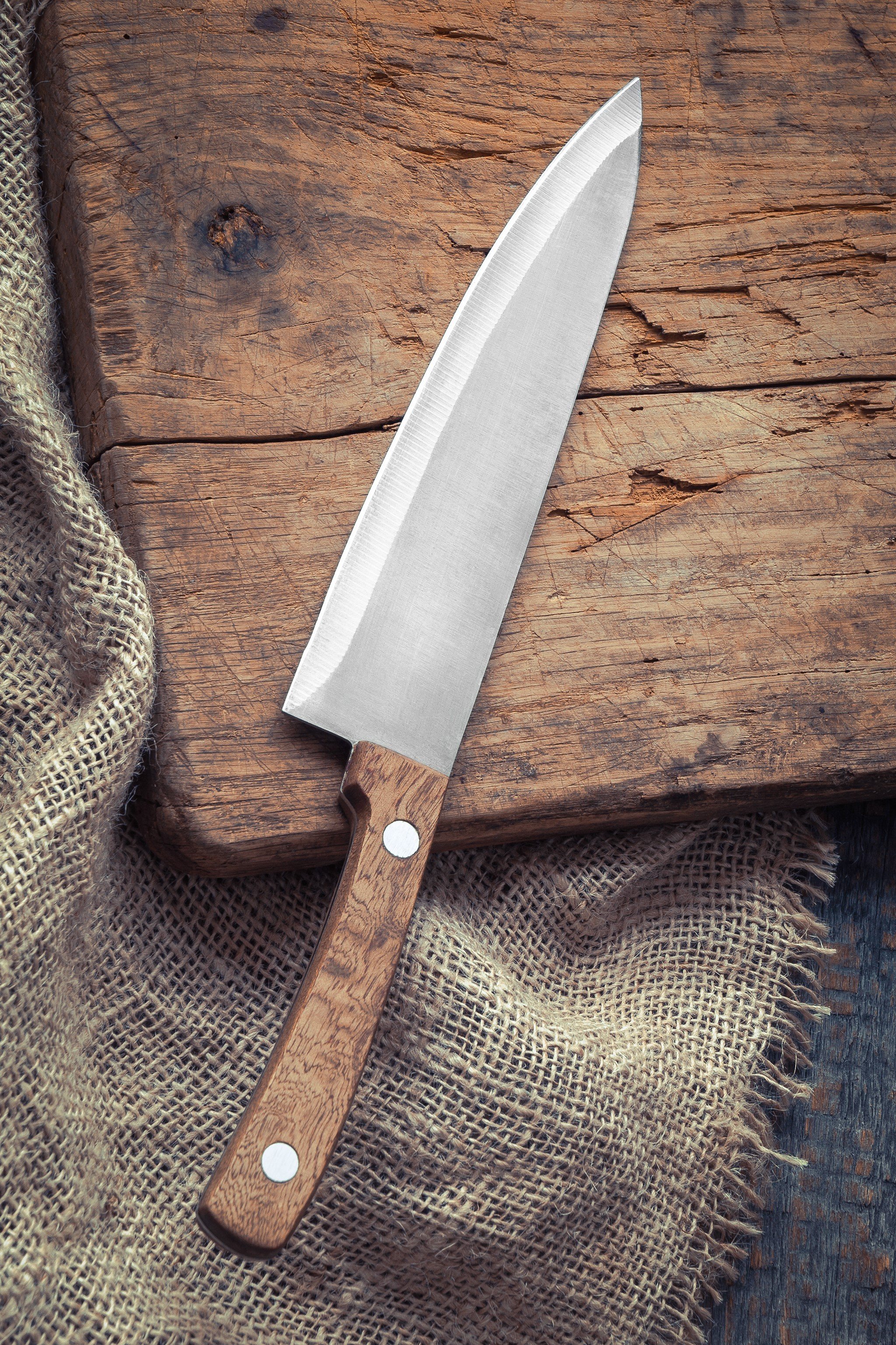 Sharpening Their Knives: Gordon Ramsay vs. Jamie Oliver in the